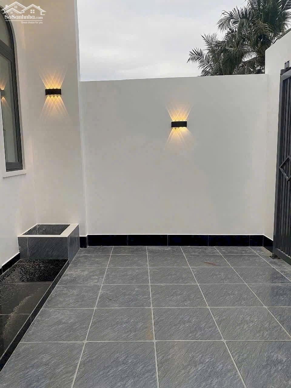 Nhà P Phú Tân Tp Bến Tre  Đường oto , thông tùm lum sổ thể hiện đường , gần chợ Tú Điền