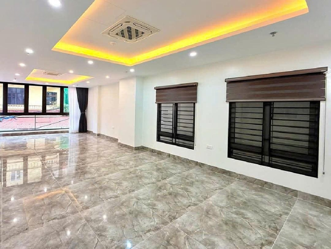 Bán Tòa Nhà Ngay Văn Cao, 140M2X7 Tầng, Thang Máy,Mặt Tiền5M, Lô Góc, Kinh Doanh. 19.8 Tỷ