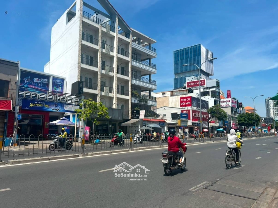 Chdv Mới Đẹp 62M2 Khu Phan Xích Long 4 Tầng 9 Phòng Dòng Tiền Ổn Định 67 Triệu/Tháng