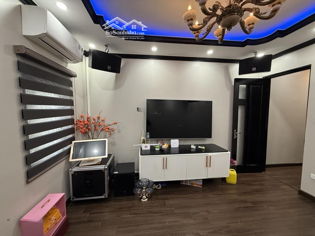 Bán Nhà Riêng Tại Nguyễn Văn Linh, 13,18 Tỷ, 63M2, 6 Phòng Ngủ 5 Vệ Sinh View Đẹp, Giá Cực Chất, Q.long Biên