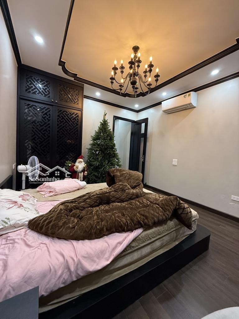 Bán Nhà Riêng Tại Nguyễn Văn Linh, 13,18 Tỷ, 63M2, 6 Phòng Ngủ 5 Vệ Sinh View Đẹp, Giá Cực Chất, Q.long Biên
