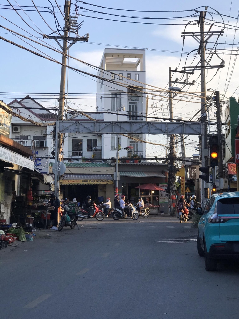 Nhà Riêng Ngang 8M, 206M2 Ngay Bưng Ông Thoàn, Phú Hữu, Quận 9 - Chủ Ngộp Giảm Nhanh Còn 7.X Tỷ