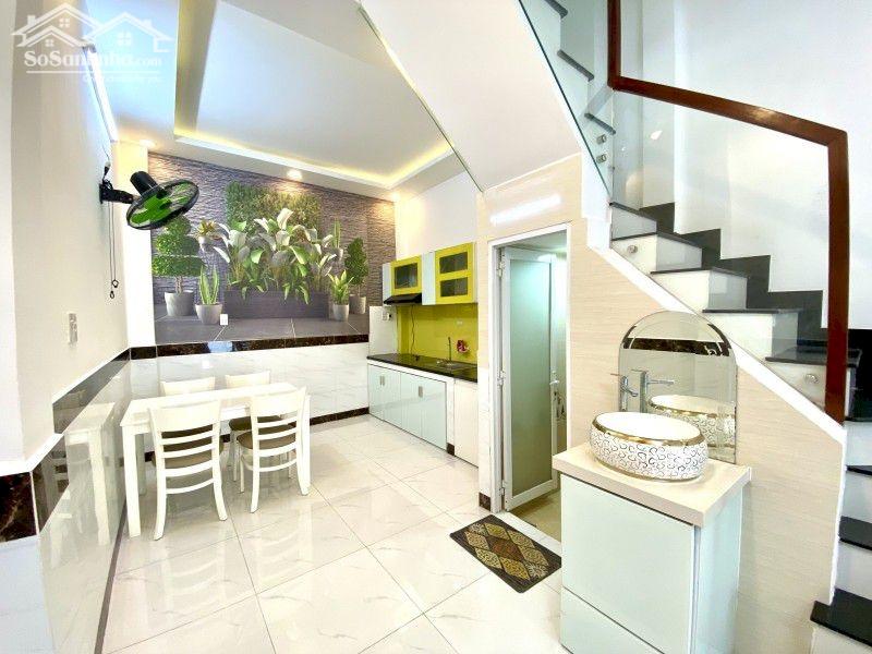 NHÀ 2 TẦNG  - HẺM XE TẢI QUAY ĐẦU - NGAY CHỢ HẠT ĐIỀU - GẦN BỆNH VIỆN QUẬN 12 - XE HƠI NGỦ TRONG NHÀ - NHỈNH 3 TỶ