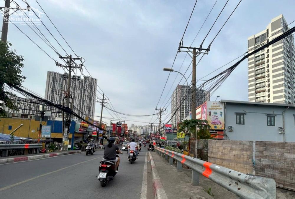 BÁN GẤP NHÀ C4 LÔ GÓC 2 MẶT TIỀN – QUẬN 2 – 100M² - CHỈ 4,5 TỶ  Cần chuyển nhượng gấp căn nhà cấp 4 lô góc 2 mặt tiền đường