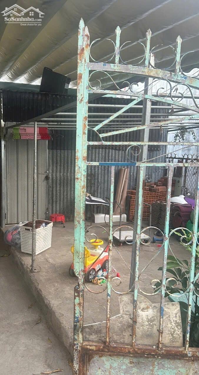 BÁN GẤP NHÀ C4 LÔ GÓC 2 MẶT TIỀN – QUẬN 2 – 100M² - CHỈ 4,5 TỶ  Cần chuyển nhượng gấp căn nhà cấp 4 lô góc 2 mặt tiền đường