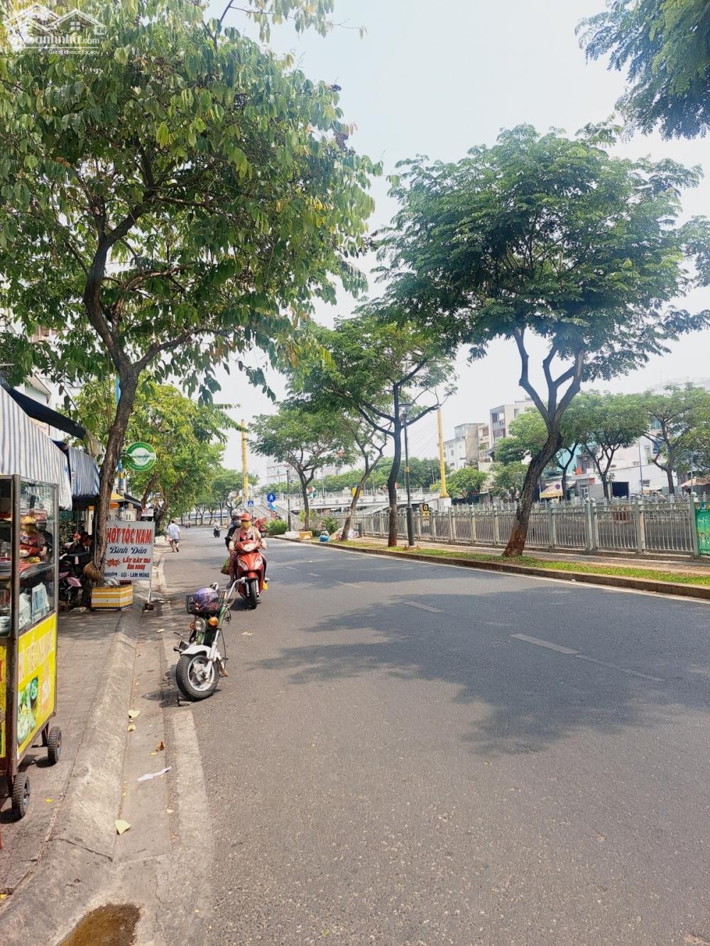 Bán nhà quận 6 - Hậu giang 2 tầng BTCT - Nhà còn mới ở ngay 4.75 T