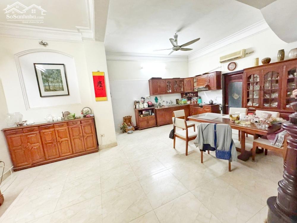 Bán nhà lô góc phố Thái Hà, Đống Đa, ô tô vào nhà 3 tầng 154m2 giá 46 tỷ