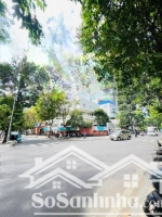 Cho Thuê Nhà Góc 2Mt Số 2 - 2Bis Đường Trần Cao Vân, Quận 1. Dt: 25X33M, 1 Trệt 3 Lầu, 500 Tr/Th