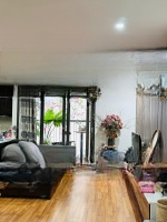 Chính Chủ Bán Gấp Căn 3 Ngủ Home City Trung Kính,Diện Tích100M, Giá Bán 8,2 Tỷ, Sẵn Sổ Full Nội Thất