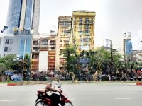Bán Nhà Mp Hoàng Quốc Việt - Vỉa Hè Rộng, 6 Tầng Thang Máy, Chủ Đang Cho Thuê 150 Triệu/ Tháng.