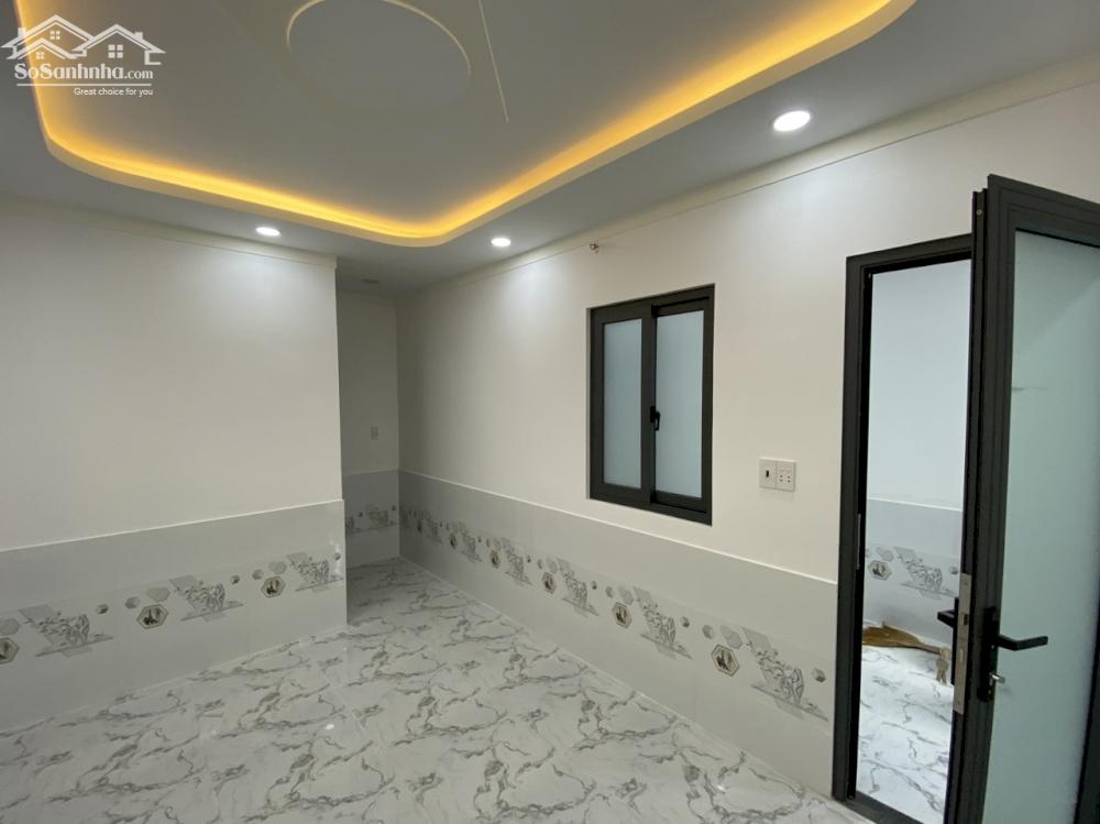 Bán Nhà rộng rãi thoáng mát đường ô tô