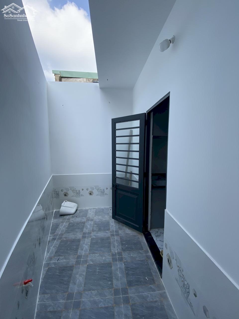 Bán Nhà rộng rãi thoáng mát đường ô tô