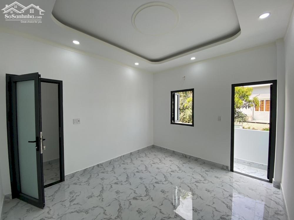 Bán Nhà rộng rãi thoáng mát đường ô tô