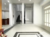 Cho Thuê Nhà Căn Góc Ngay 2 Mặt Tiền 5X20M 4 Tầng Đường 34