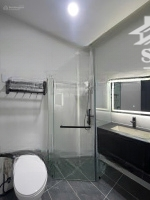 Bán Nhà Riêng Tại Lạc Long Quân, 9,9 Tỷ, 42,4 M2, 3 Phòng Ngủ 4Wc+Thang Máy