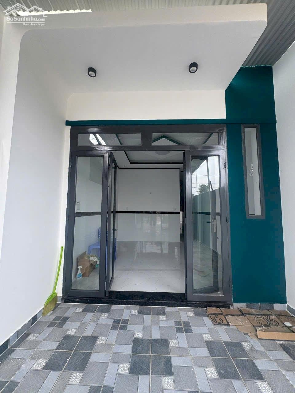 HẠ 100TR...CHÍNH CHỦ BÁN GẤP NHÀ CẤP 4 SHR CHỈ 400TR SỞ HỮU GẦN BỬU LONG