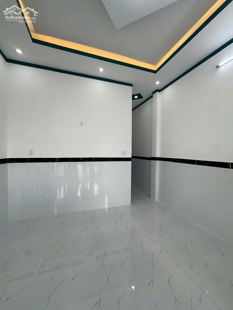 HẠ 100TR...CHÍNH CHỦ BÁN GẤP NHÀ CẤP 4 SHR CHỈ 400TR SỞ HỮU GẦN BỬU LONG