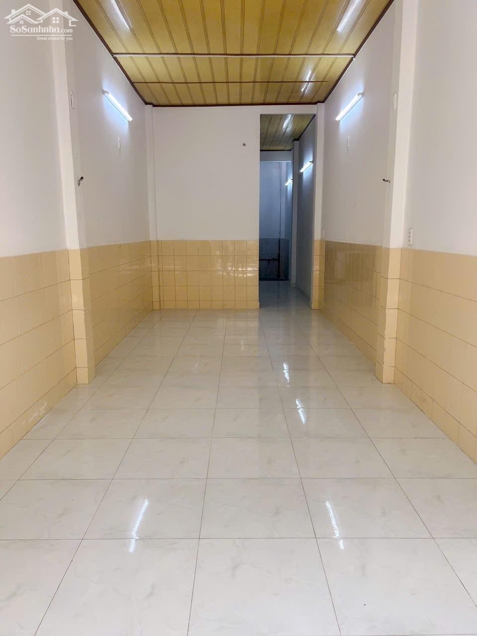 Cho thuê nhà nguyên căn hẻm xe hơi Lý Thường Kiệt P9, Tân Bình