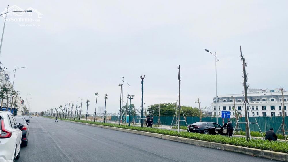 Cắt lỗ bán LÔ GÓC Louis City 3 Đại Mỗ, 120m, 5 tầng xây thô, 2 thoáng trước sau, vỉa hè rộng, giá 55 tỷ (có tl).