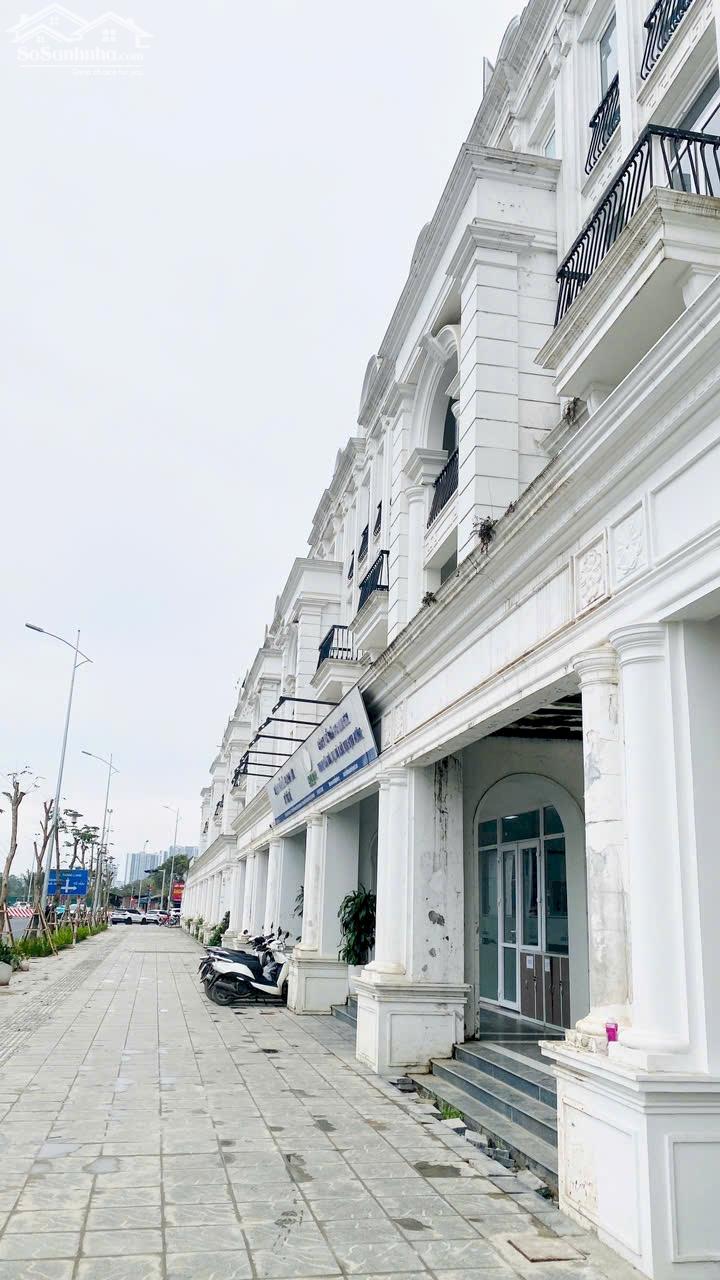Cắt lỗ bán LÔ GÓC Louis City 3 Đại Mỗ, 120m, 5 tầng xây thô, 2 thoáng trước sau, vỉa hè rộng, giá 55 tỷ (có tl).