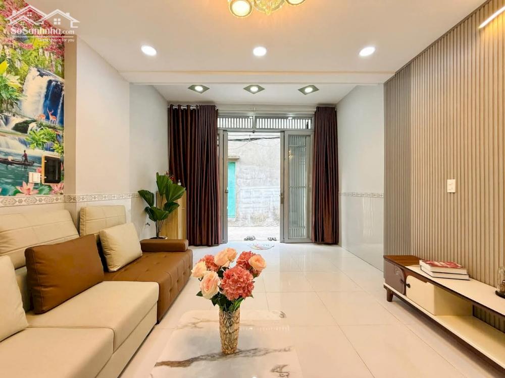 Hạ giá bán gấp nhà ngay Emart phan huy ích, phường 12, gò vấp. Nhà 3 tầng chỉ hơn 4tỷ