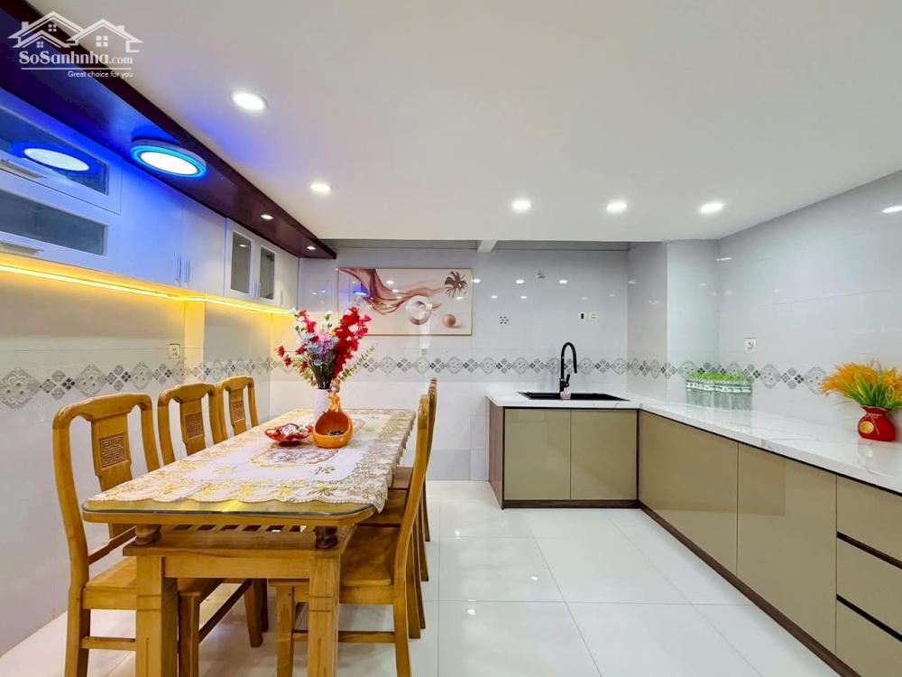 Hạ giá bán gấp nhà ngay Emart phan huy ích, phường 12, gò vấp. Nhà 3 tầng chỉ hơn 4tỷ