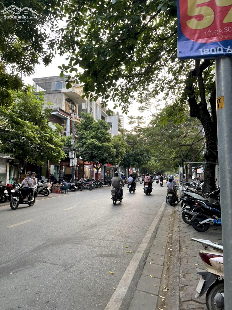 BÁN CĂN 90M2 MẶT PHỐ TRẦN QUANG KHẢI . ĐOẠN ĐẸP, KINH DOANH TỐT
