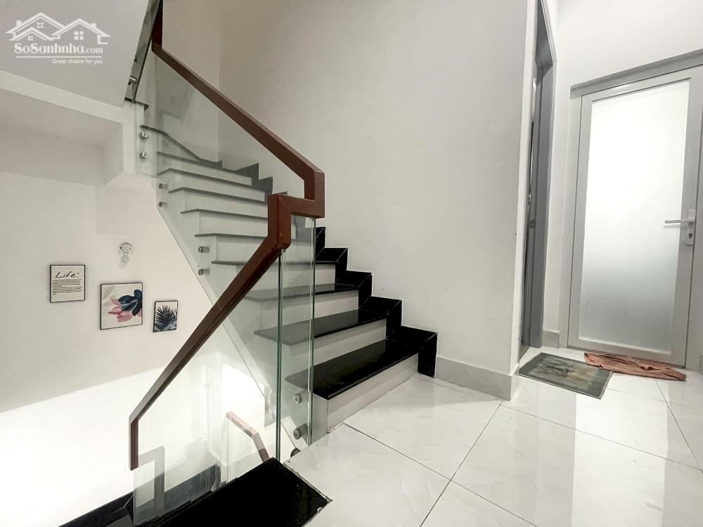 BÁN NHÀ 3 TẦNG PHÂN LÔ 4 PHONG NGỦ,  HẺM Ô TÔ - NGAY KHU CÔNG NGHỆ CAO, THỦ ĐỨC NHỈNH 5 TỶ