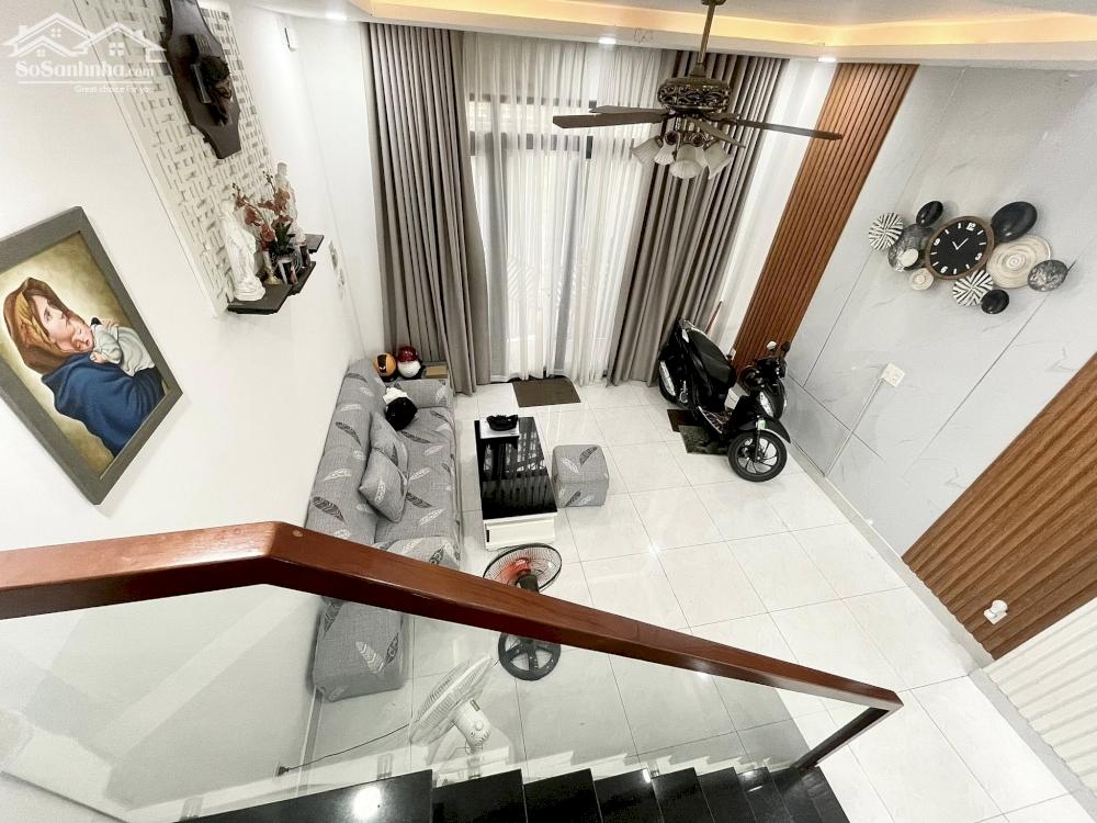BÁN NHÀ 3 TẦNG PHÂN LÔ 4 PHONG NGỦ,  HẺM Ô TÔ - NGAY KHU CÔNG NGHỆ CAO, THỦ ĐỨC NHỈNH 5 TỶ