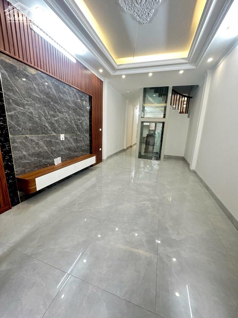 Bán nhà Phố Hồng Hà - Oto - Thang Máy - Phân Lô: 58m x 5T. Giá 15 tỷ