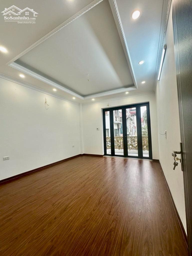 Bán nhà Phố Hồng Hà - Oto - Thang Máy - Phân Lô: 58m x 5T. Giá 15 tỷ