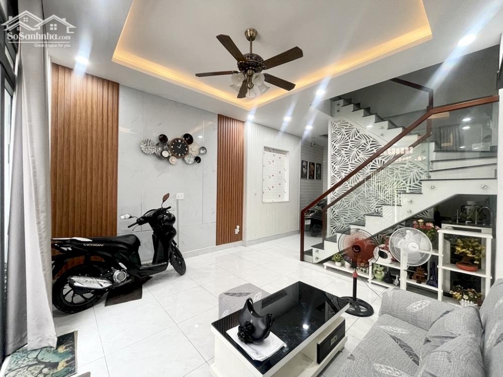 CÁCH MẠNG THÁNG TÁM - P5 - TÂN BÌNH - GIÁP Q.10 - GIÁ:  7,5 TỶ - DT: 4,5 X 10M - 4 TẦNG BTCT