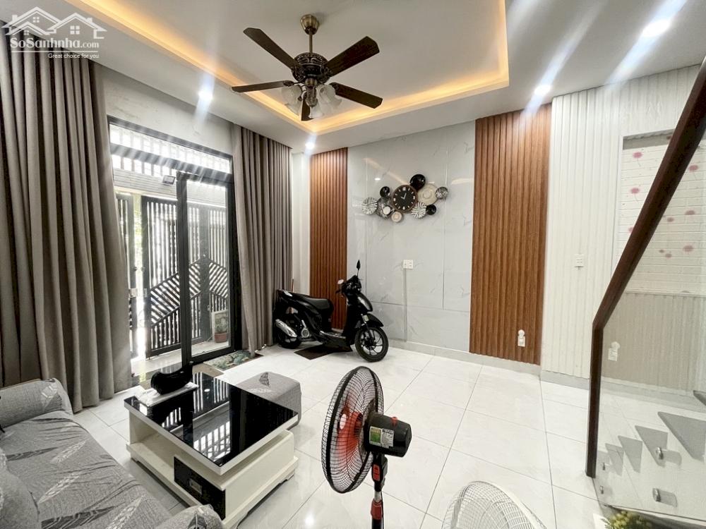 CÁCH MẠNG THÁNG TÁM - P5 - TÂN BÌNH - GIÁP Q.10 - GIÁ:  7,5 TỶ - DT: 4,5 X 10M - 4 TẦNG BTCT