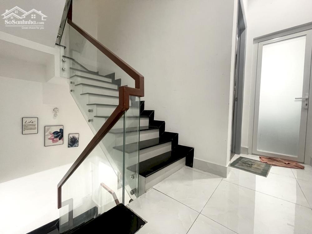CÁCH MẠNG THÁNG TÁM - P5 - TÂN BÌNH - GIÁP Q.10 - GIÁ:  7,5 TỶ - DT: 4,5 X 10M - 4 TẦNG BTCT