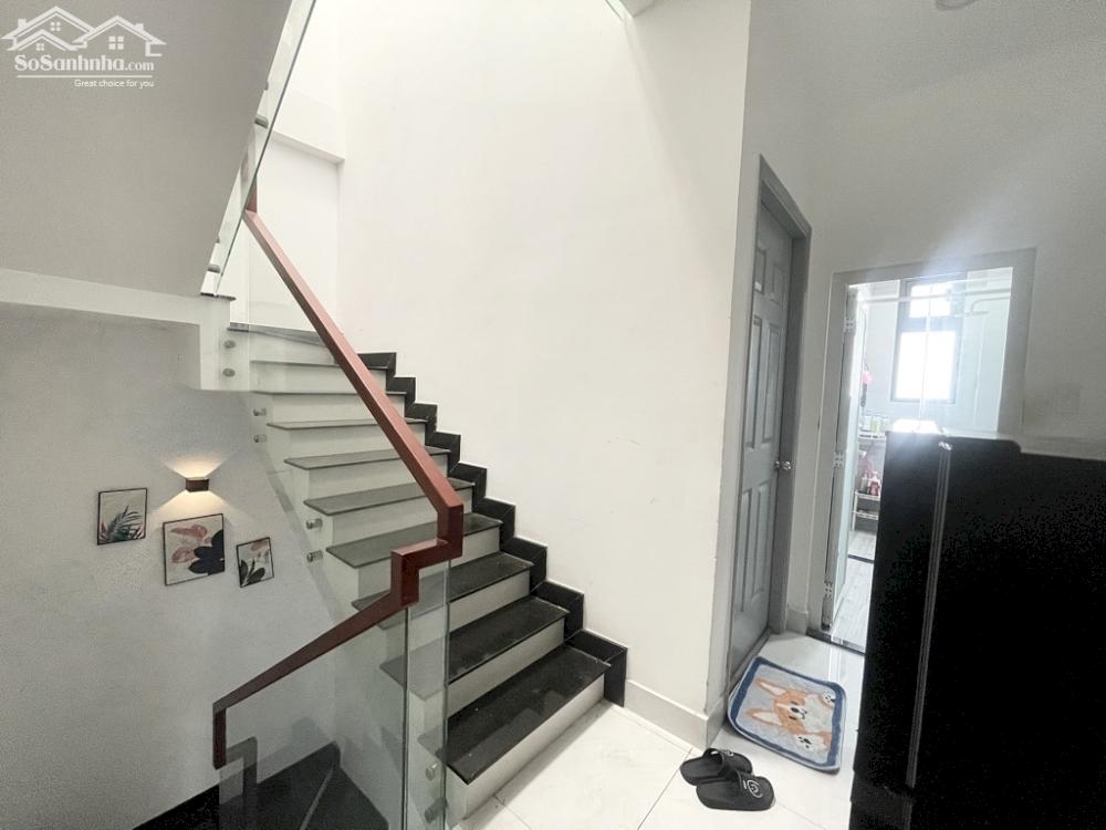 CÁCH MẠNG THÁNG TÁM - P5 - TÂN BÌNH - GIÁP Q.10 - GIÁ:  7,5 TỶ - DT: 4,5 X 10M - 4 TẦNG BTCT