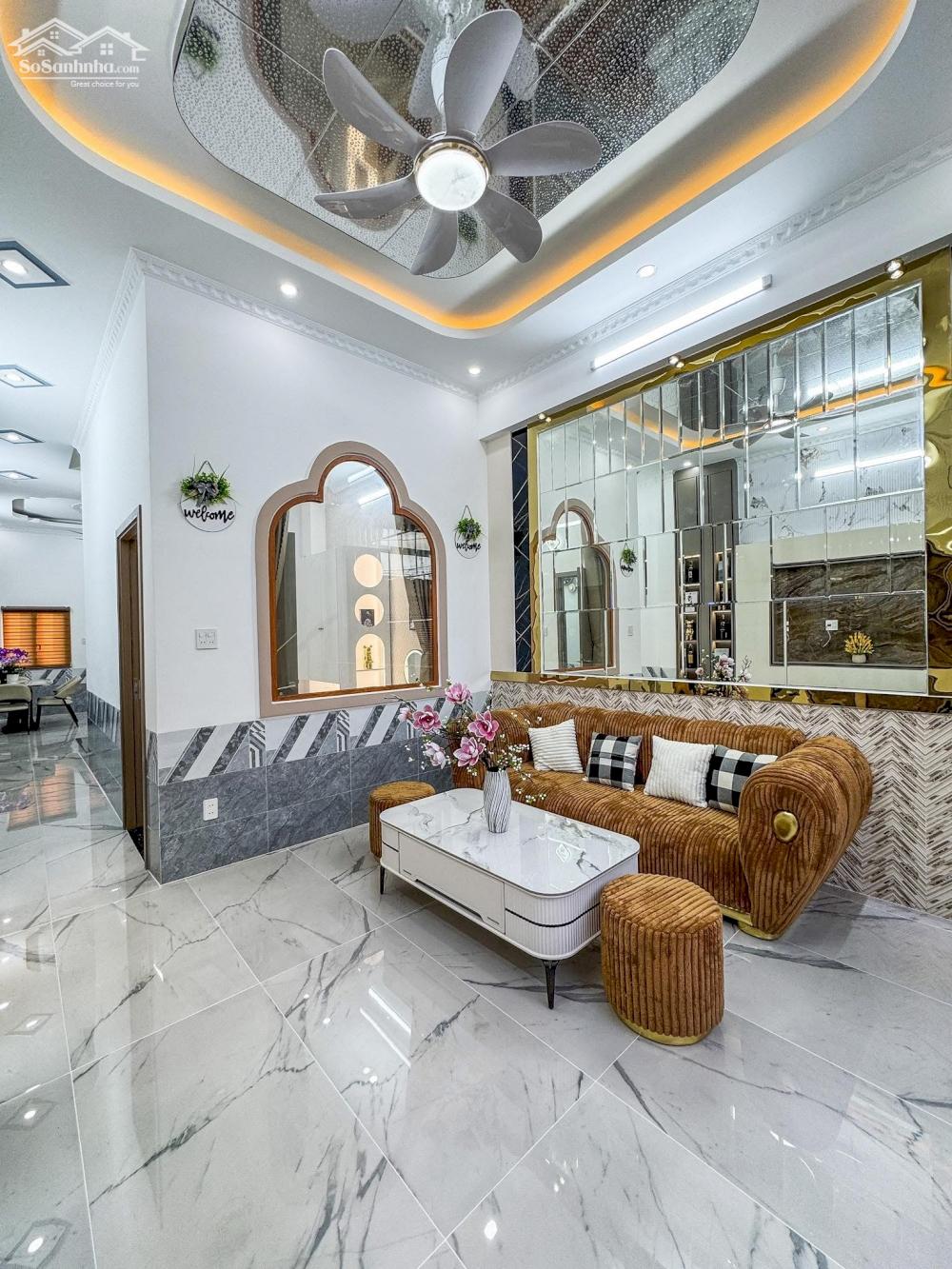 Nhà lầu xây mới 4 phòng, nằm cách Đại Học Cần Thơ 500m