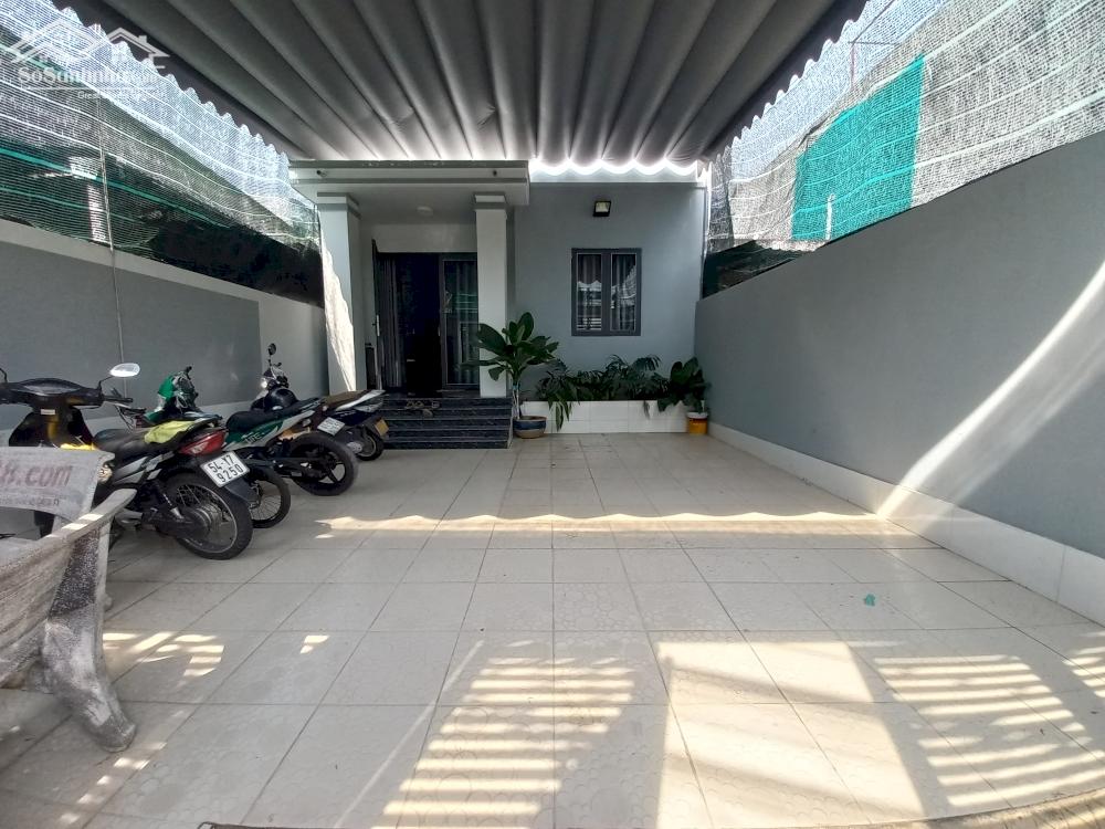 BÁN RẺ NHÀ TÂN HIỆP, SỔ HỒNG THỔ CƯ, ĐƯỜNG RỘNG 5m, SÂN ĐẬU 2 OTO