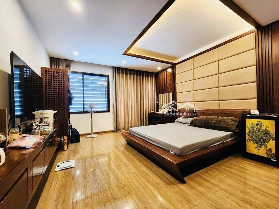 Bán Nhà Mặt Phố Trần Vỹ- Cầu Giấy-Oto Vào Nhà-Thang Máy- Kinh Doanh- 2 Thoáng- Dân Xây 73M 4T 22 Tỷ