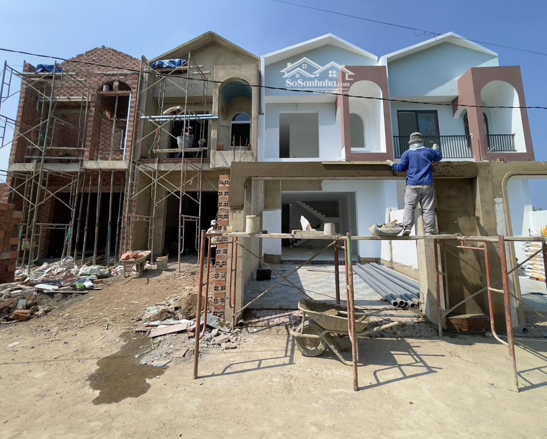 Nhà Mới 1 Lầu 1 Trệt Sổ Riêng Thổ Cư 100% Cách Chợ Thạnh Phú 200M