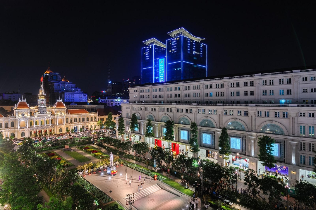 Siêu Kinh Điển. Nhà Góc 2Mặt Tiềnlê Thánh Tôn, Bến Nghé, Quận 1.Diện Tích81M2 (8X10M) - Tn 350 Triệu/Th. 51.8 Tỷ