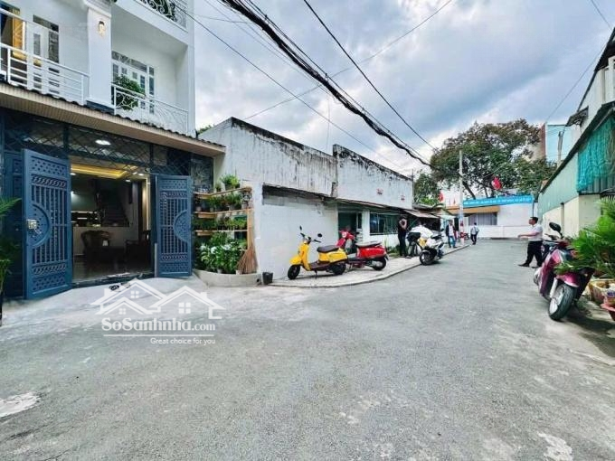 Giảm Mạnh 1Tỷ Cho Khách Thiện Chí Giá Bán 3Tỷ980, Bán Nhà Trên Đường Mê Linh - P.19 - Q.bình Thạnh