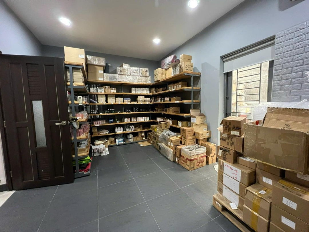 Bán Biệt Thự Góc 2 Mặt Tiền Đường Số 21 - Đường 22 - Kdc Bình Hưng 7X24M. Cn: 180M2 3T Giá: 18 Tỷ