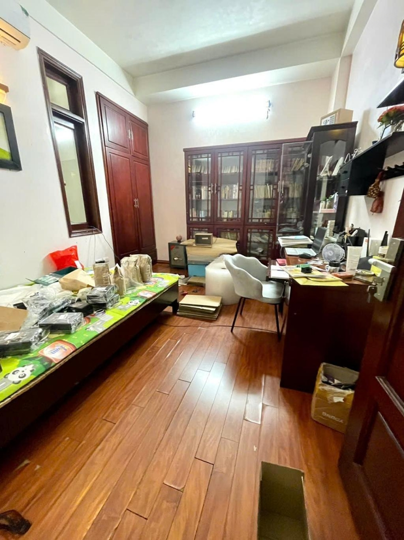 Bán Nhà Nguyễn Văn Cừ 52M² X 4T Ô Tô Vào Nhà Kinh Doanh Thoáng Trước Sau 14,5 Tỷ