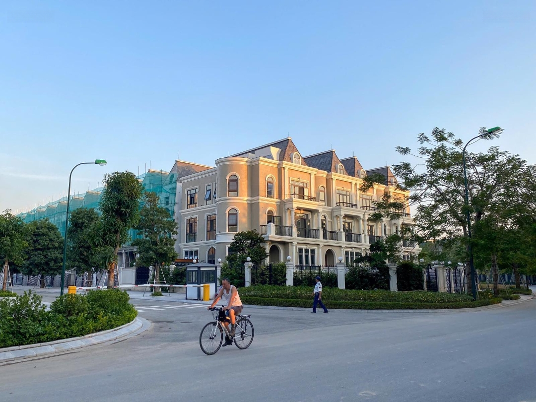 Trực Tiếp Cđt Bán Bt Ciputra 150M2 Cạnh Công Viên 65Ha. Bàn Giao Ngay Có Hầm. Sổ Đỏ. Miễn Lãi 2 Năm