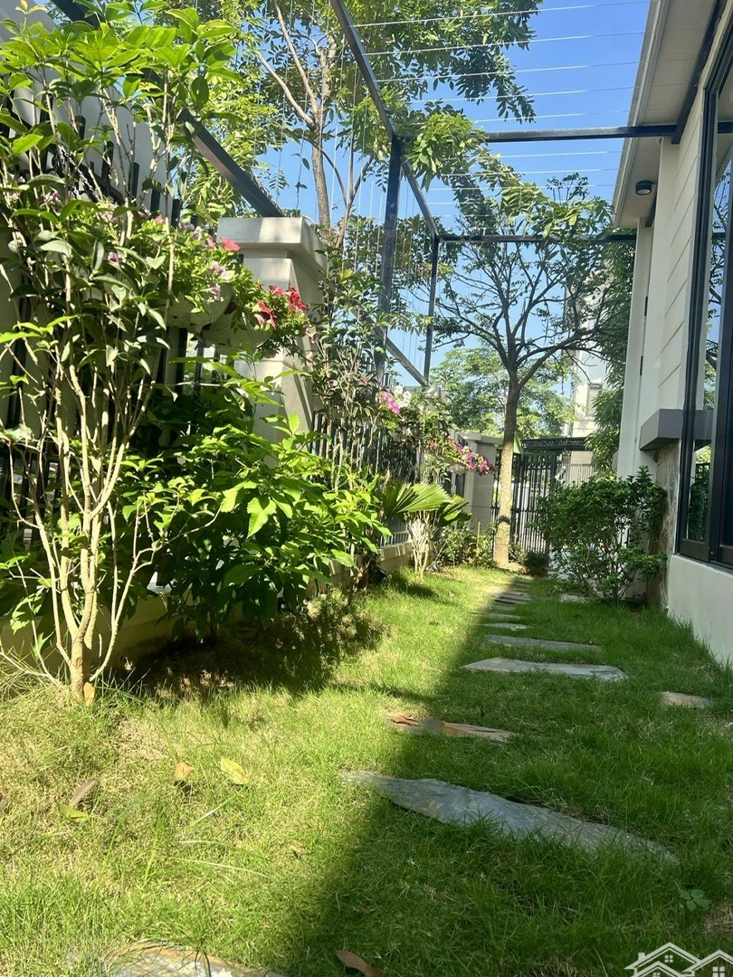 Chính Chủ Bán Căn Biệt Thự Đẹp Nhất Hoàn Sơn - Bắc Ninh - Giáp Ngay Ninh Hiệp Hà Nội