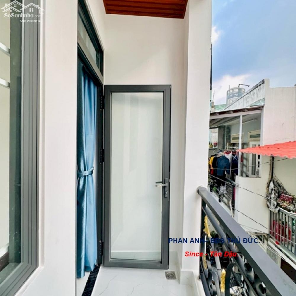  Bán Gấp Nhà Phố Liền Kề Nguyễn Thị Định, Quận 2 _ Hẻm Xe Hơi _ 2 tầng 3 pn _ Chỉ có 8Ty 9999.