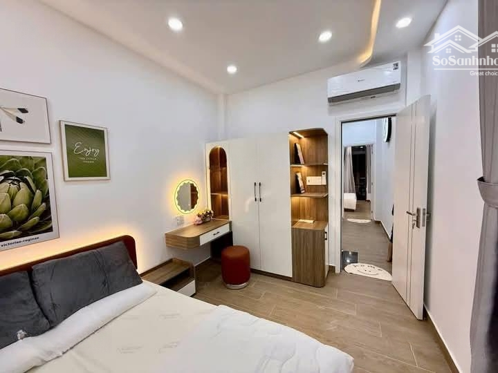 Xoay Tiền Bán Gấp Nhà Quốc Hương, Thảo Điền, Quận 2. Giá Bán 2,2 Tỷ,Diện Tích45M2, Lh Như 0766372453, Hẻm 4M