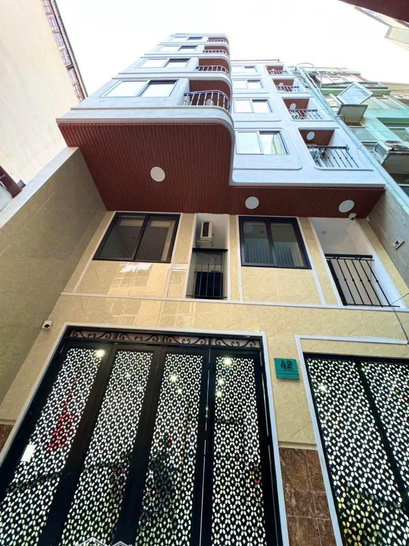 Nhà Quan Hoa, Thang Máy,Diện Tích50M2 X 6,5T Đầy Đủ Đồ Cơ Bản 24 Triệu Nhận Nhà Ngay