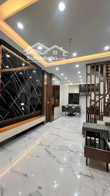 Nhà Riêng Ngõ 651 Minh Khai, 54M X 5T, 3 Mặt Thoáng,4P Ngủ + 5 Wc, Sân Riêng 18M, 9,9 Tỷ, Chi Mg 3%