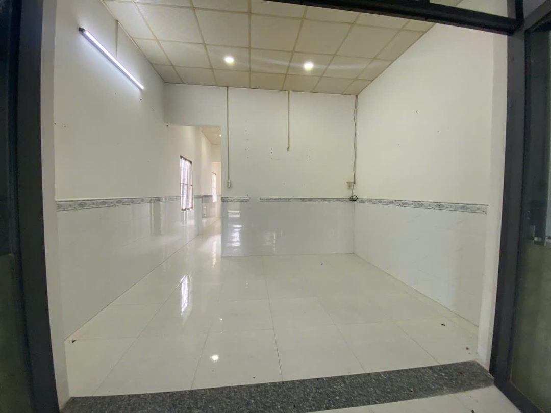 Bán Nhanh Vừa Nhà Vừa Đất Chỉ 900 Triệu Tại Vĩnh Tháidiện Tích100M2, Nhà Cấp 4 Còn Mới Thoáng Mát, Đường 4M